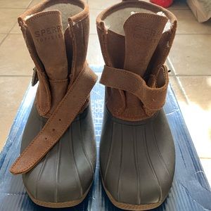SPERRY winter snow boots - women size 8.5